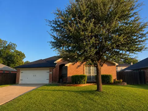 1711 Prescott Dr, Mansfield, TX 76063
