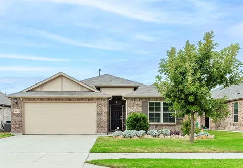 112 Plumed Thistle Dr, Fort Worth, TX 76131