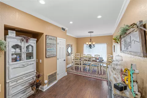 Entry Way - 901 W Wrights Ave, Comanche, TX 76442 photo 1 of 1