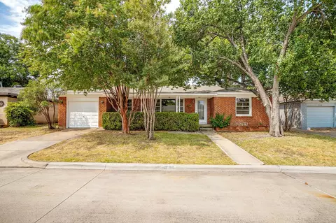 5736 Tracyne Dr, Westworth Village, TX 76114