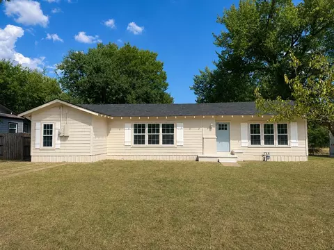 112 Morris Dr, Sulphur Springs, TX 75482