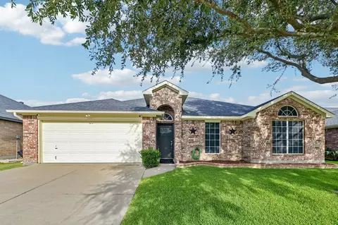 6925 Evening Shade Ln, Arlington, TX 76002