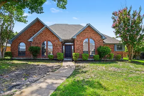 Exterior - 8306 Navigation Dr, Rowlett, TX 75088 photo 2 of 5