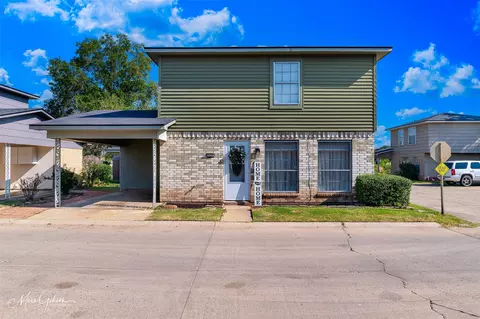 119 Carriage Square Dr, Bossier City, LA 71112