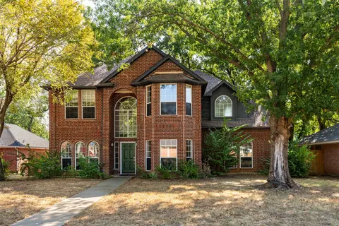 6101 Copperfield Dr, Arlington, TX 76001