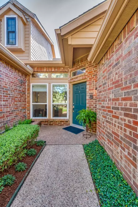 2522 Mallard Cv, Carrollton, TX 75006
