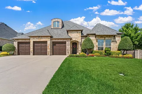 800 Regina Ct, Colleyville, TX 76034
