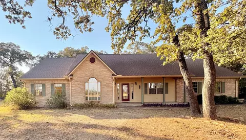 205 Woodside Ct, Corsicana, TX 75109