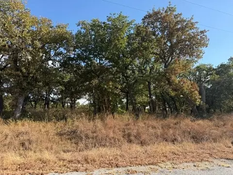 15 Crestline Ct, Nocona, TX 76255