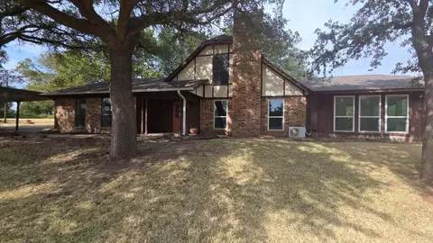 457 Shady Oak Dr, Weatherford, TX 76087
