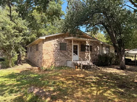 319 S Fisher St, Gorman, TX 76454