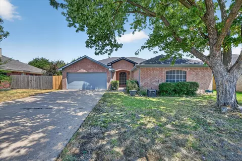 279 Vaden Ave, Burleson, TX 76028