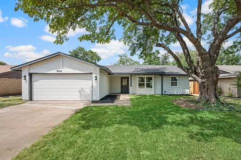 1003 Summit Cir, Carrollton, TX 75006