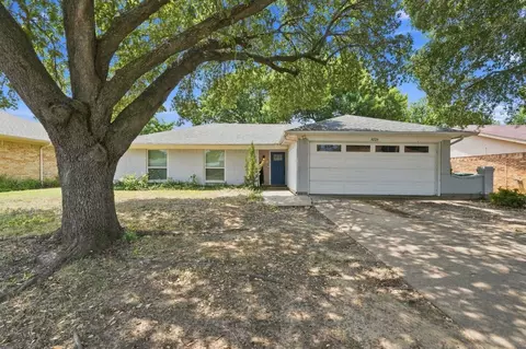 8224 Saint Patrick St, North Richland Hills, TX 76180