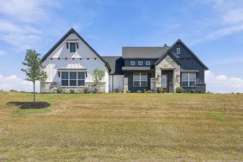 251 Marie Ln, Waxahachie, TX 75167