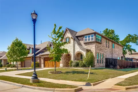 1029 Palo Oaks Dr, Burleson, TX 76028