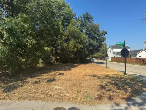515 N Moore St, Dallas, TX 75203