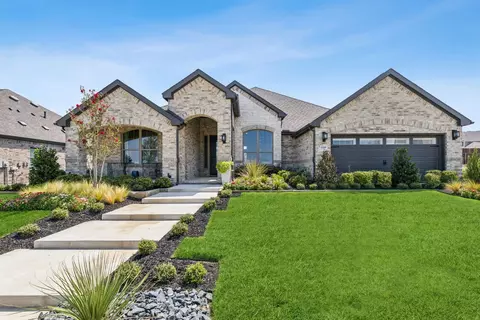 3918 Ashland Ave, Midlothian, TX 76065