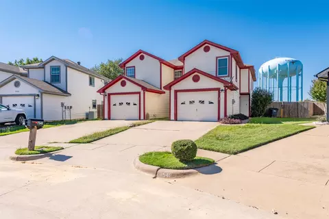 7550 Kings Trl, Fort Worth, TX 76133