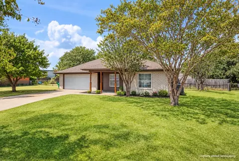 625 Linda Ct, Joshua, TX 76058
