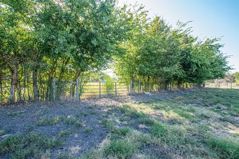 5271 N Us Highway 69, Celeste, TX 75423 photo 13