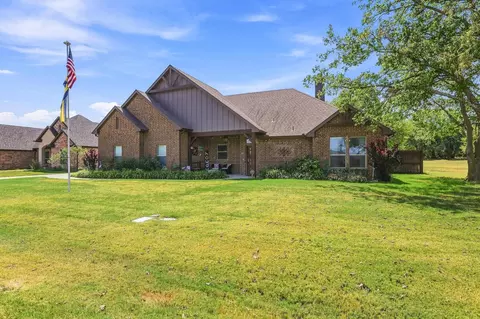 Exterior - 603 E Burks St, Pilot Point, TX 76258 photo 11 of 12