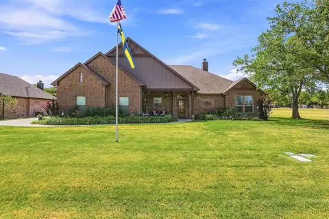 Exterior - 603 E Burks St, Pilot Point, TX 76258 photo 12 of 12