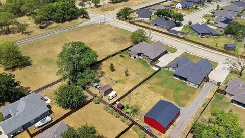 View/Area - 603 E Burks St, Pilot Point, TX 76258 photo 2 of 2