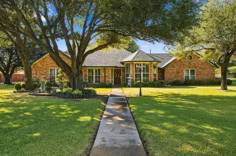 108 Chautauqua Dr, Waxahachie, TX 75165