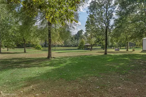 Exterior - 552 Bob White Ln, Benton, LA 71006 photo 5 of 6
