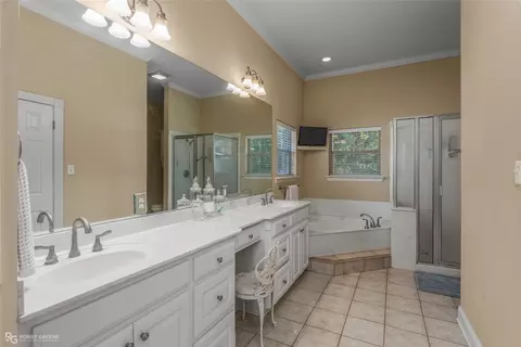 Bath - 552 Bob White Ln, Benton, LA 71006 photo 1 of 4
