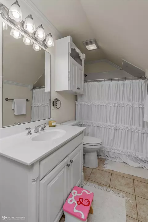 Bath - 552 Bob White Ln, Benton, LA 71006 photo 4 of 4