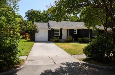 11214 Ulloa Ln, Dallas, TX 75228