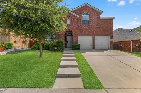 2909 Merry View Ln, Fort Worth, TX 76120