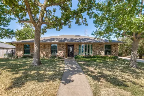 2717 Pinehurst Dr, Plano, TX 75075