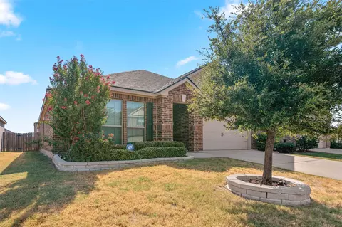 175 Aster Dr, Sanger, TX 76266
