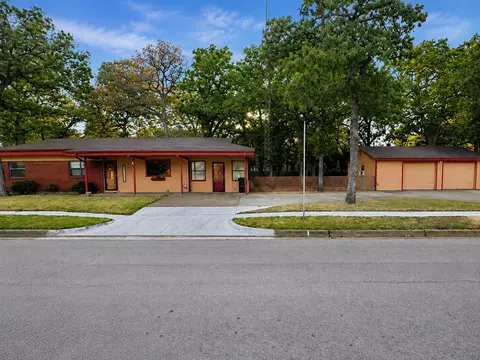 801 Paula St, Kennedale, TX 76060