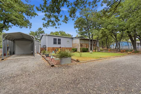 3717 Woodview Dr, Joshua, TX 76058