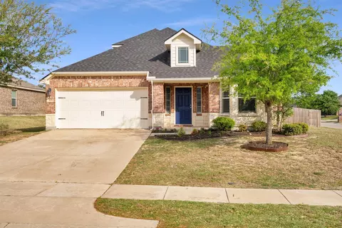 221 Bear Trl, Waxahachie, TX 75167
