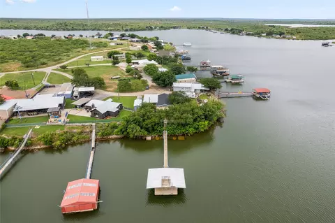 326 Moonshine Cir, Seymour, TX 76380