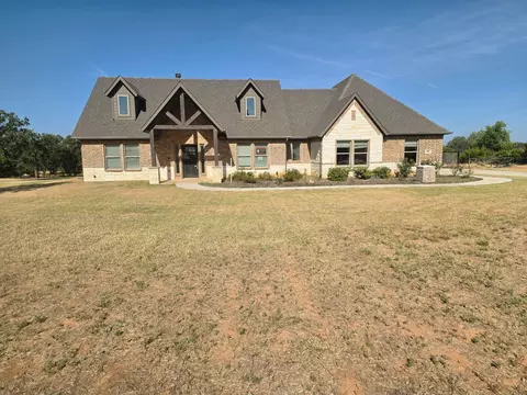 100 Aslan Rd, Poolville, TX 76487