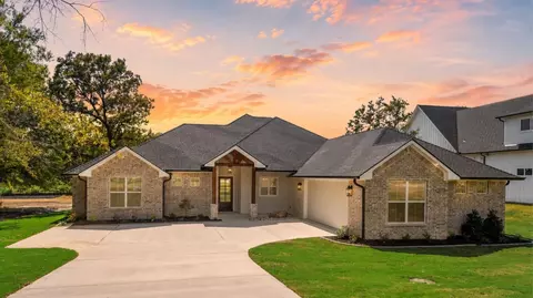 566 Clubhouse Dr, Corsicana, TX 75109