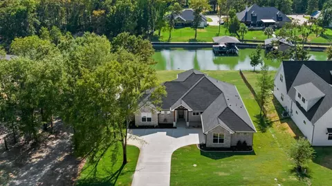 566 Clubhouse Dr, Corsicana, TX 75109
