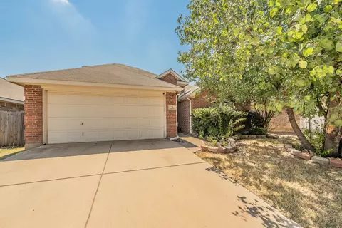 2017 Graham Ranch Rd, Fort Worth, TX 76134