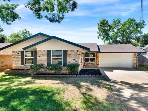 1926 Normandy Dr, Irving, TX 75060