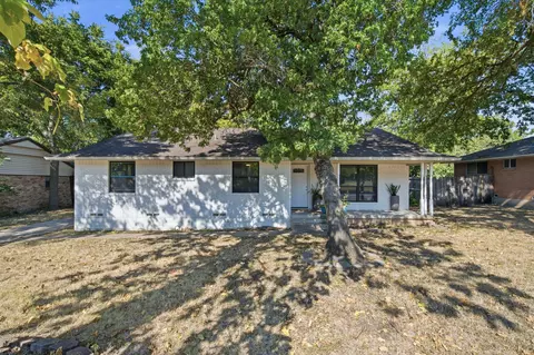 3423 Boulder Dr, Dallas, TX 75233