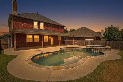 5400 Sonoma Dr, Fort Worth, TX 76244