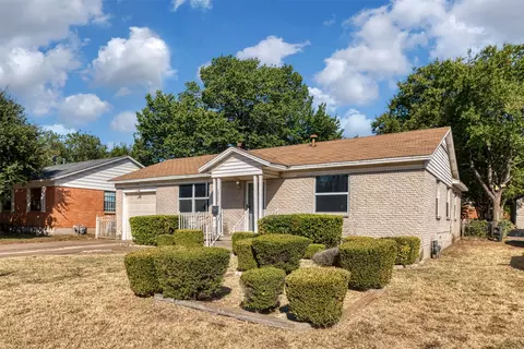 1017 E Spurgeon St, Fort Worth, TX 76115