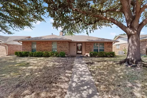 2009 Glencrest Ln, Garland, TX 75040