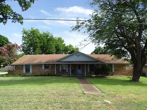 1302 Plateau Dr, Duncanville, TX 75116